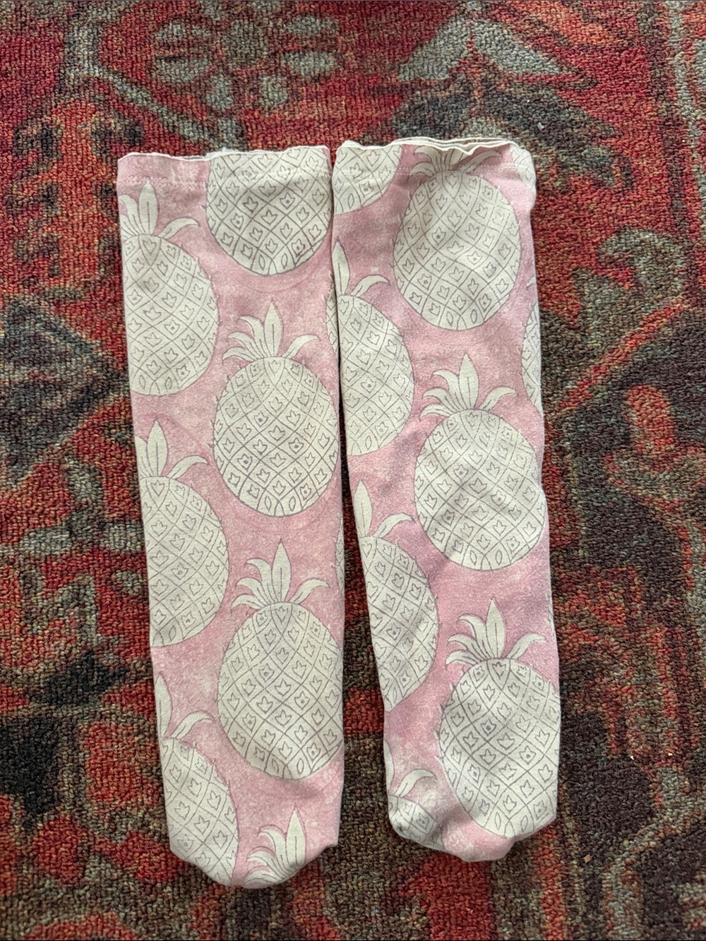 Magnolia Pearl Pink Pineapple Print Socks